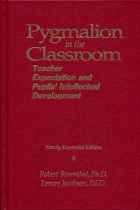 capa do livro Pygmalion in the Classroom Teacher Expectation and Pupils' Intellectual Development no artigo Efeito Pigmalião e okrs da coblue 