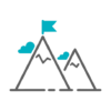 ícone cinza e azul claro de montanha com bandeira representando desafio, objetivo desafiador, okr, objective and key results